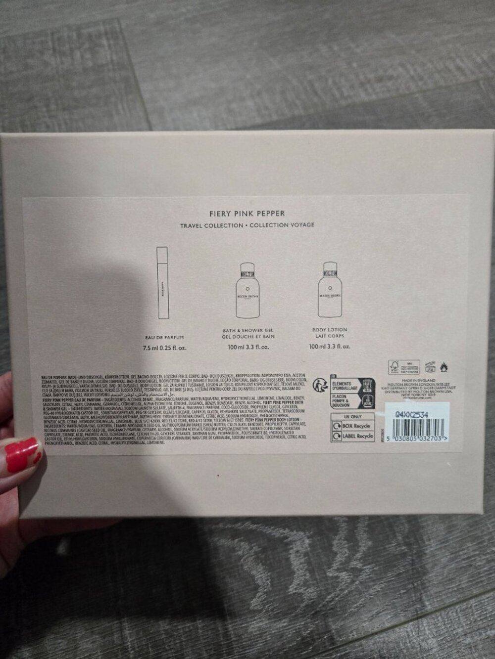 Molton Brown Fiery Pink Pepper Travel Gift Set - Picture 10 of 10